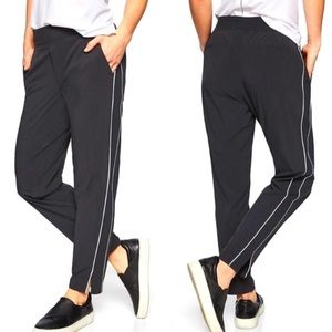 Athleta Brooklyn Pant w/White Stripe